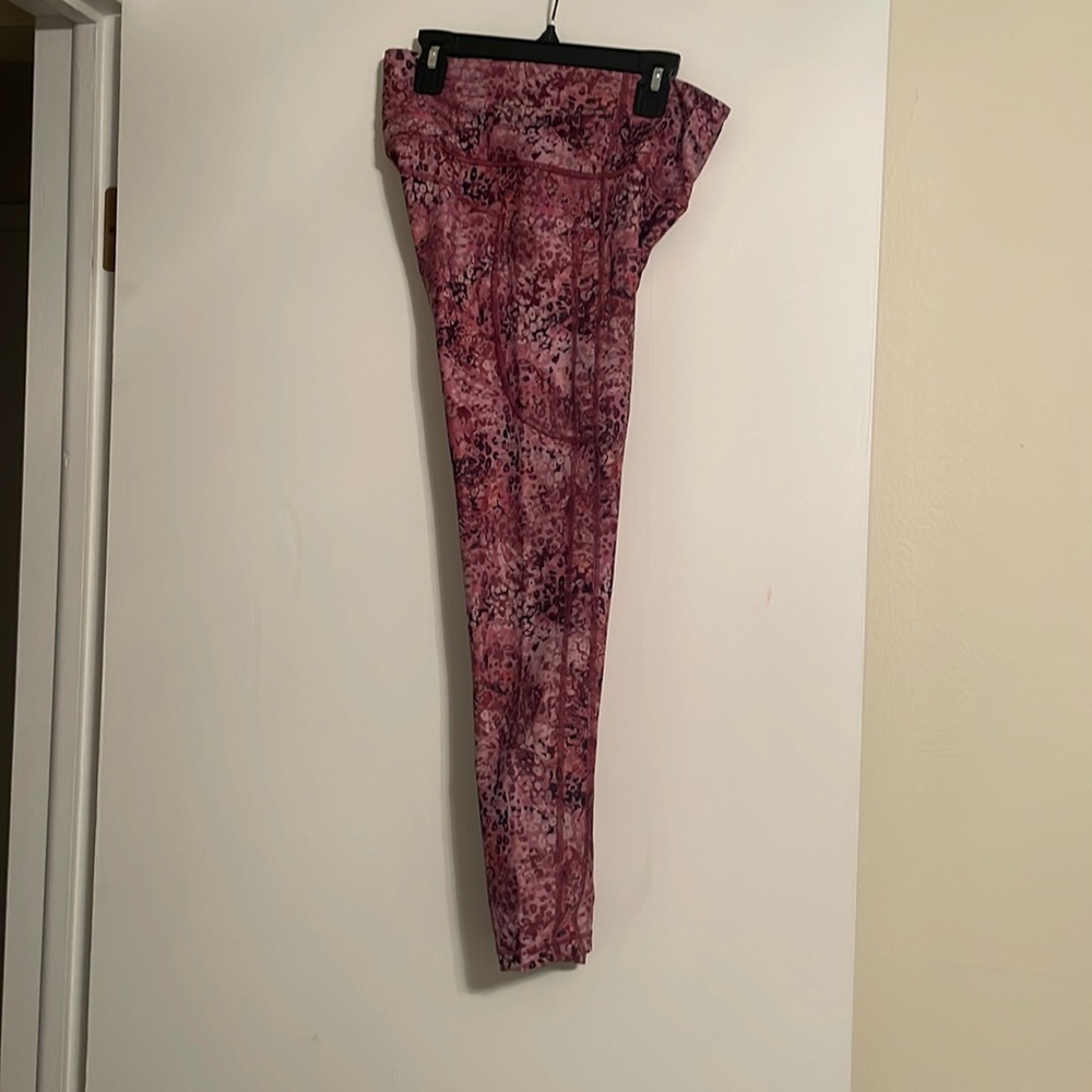 Athleta Ultimate Stash 7/8 Tight